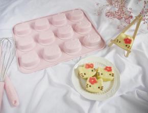 超可爱的Kitty 蛋糕就做好啦。