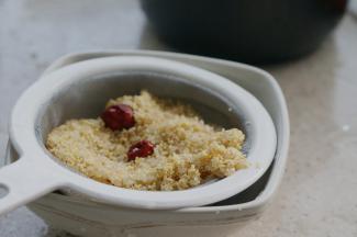 将食材控水备用。