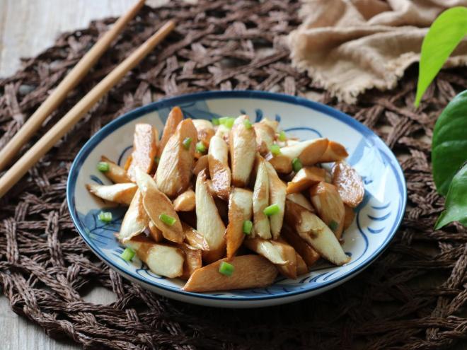 油焖茭白