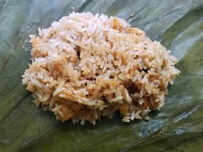 上面再盖上一层糯米饭