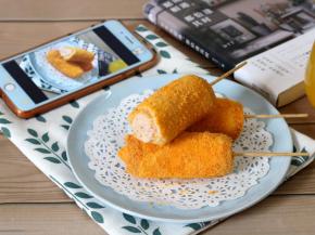 这款不用油炸的香肠芝士卷，看起来是不是很馋人呢