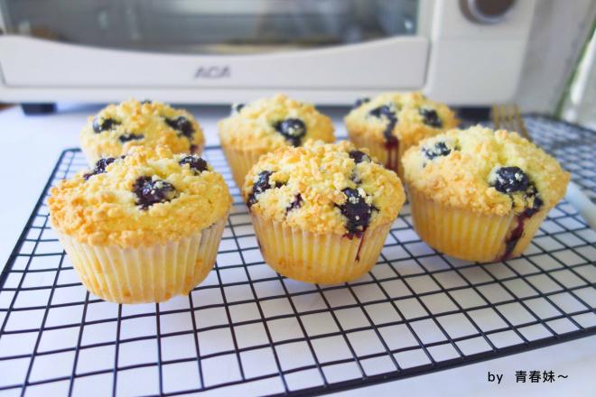 蓝莓金顶马芬蛋糕