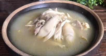 加入熬好的汤汁