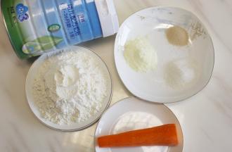 准备好所有食材。