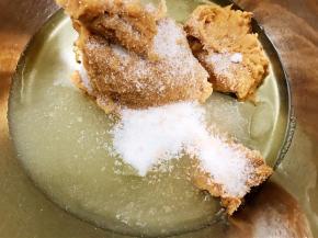 再研磨一些玫瑰盐，没有玫瑰盐用普通盐