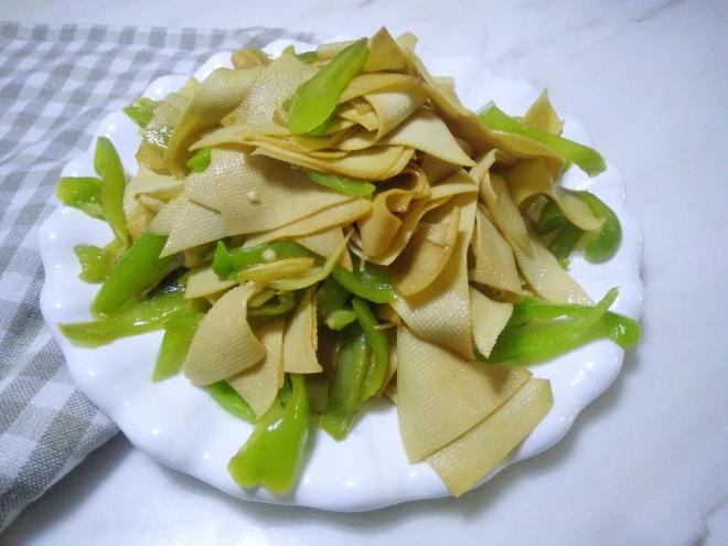 尖椒炒豆皮