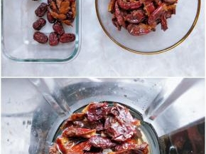 3. 蒸好后挤出枣核，只留带皮的枣肉。熟枣脱核比生枣方便，一挤就可以了，不用刀切。 4. 将枣肉加少许水，倒入破壁机或料理机中，选择酱料程序，搅成枣泥。