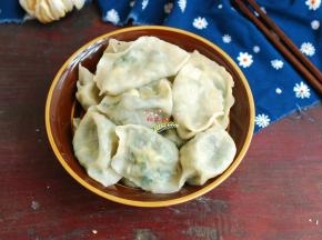 不是只有肉馅饺子才香，老妈用最简单的几味料调的这素馅儿饺子，特别香。
