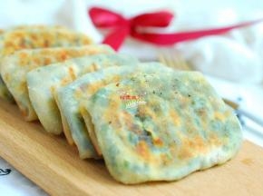 学会做这个，早餐不用愁，小煎饼不用发面不用烤，比包子简单、比饺子还好吃。