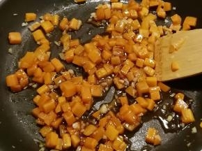 继续翻炒均匀