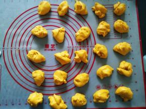 将面团平均分成25份