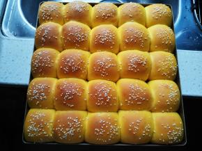 表面上色均匀后即可出炉