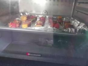 具体参考自家烤箱温度，10到15分钟左右出炉即可