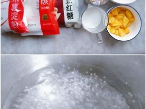 1. 准备好各种食材。水果可以根据个人喜好选择。 
2. 先煮西米：将适量水煮沸，西米倒入其中，稍微搅动一下，中火持续煮十分钟左右。煮到中间只剩针尖大小的白芯，关火，盖上盖子焖到完全透明。