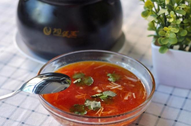 番茄金针菇菌汤