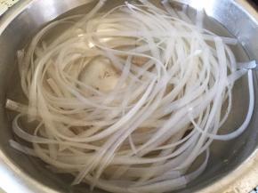 粉条提前浸泡5小时
