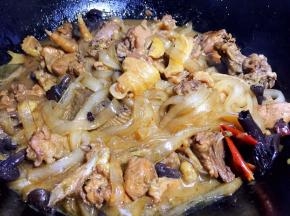 煮2分钟即可收浓汤汁出锅