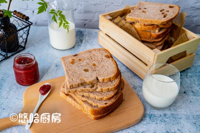 红酒葡萄干吐司