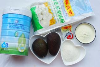 准备好所有食材。