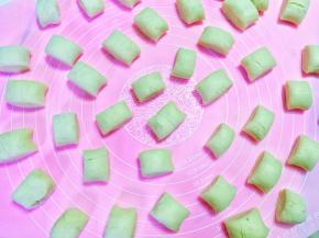 切成大小均等的小面团。