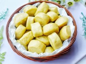 蓬松暄软香香甜甜的牛油果小馒头就做好啦。