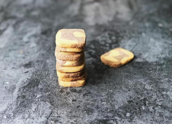 黑醋栗双色黄油饼干