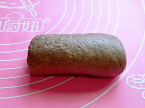 从上而下卷起。