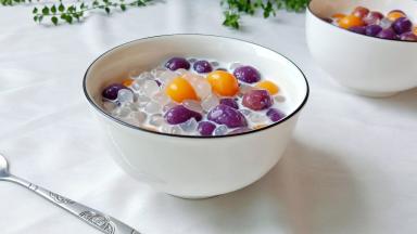 芋圆入口爽滑，Q弹软糯。