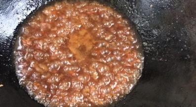 最后淋入香油，拌匀即可