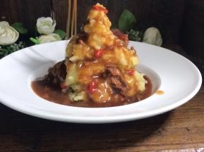 倒入土豆泥上面