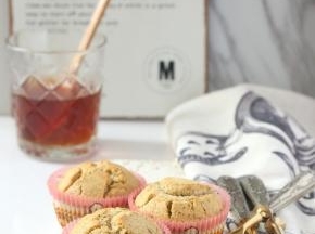 出炉脱模放凉。