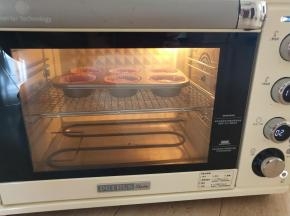 10、柏翠5400烤箱中层170度，25分钟左右。用牙签插入后没有面糊带出即可。