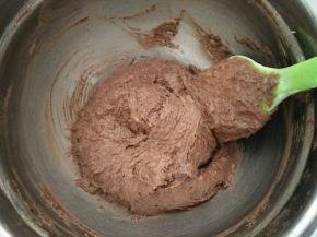 拌匀至无干粉颗粒