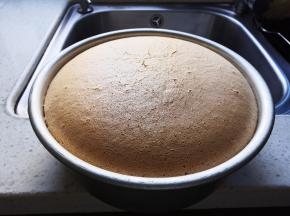 表面上色均匀后即可出炉