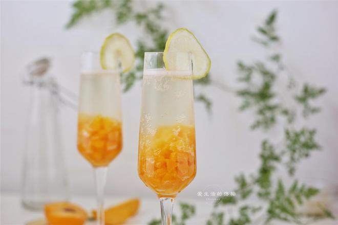 黄桃苏打饮