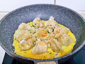 最后撒上葱花，即可关火。