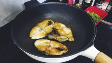 两边金黄肉肉结实即可