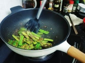 继续翻炒均匀即可