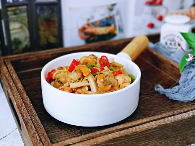 杏鲍菇炒麻辣扇贝肉