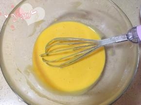 筛入低粉搅匀备用。