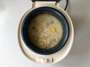 完成提示音响后，红薯山药杂粮粥就煲好了，香浓味美！