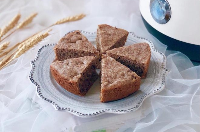 红枣黑麦牛奶发糕