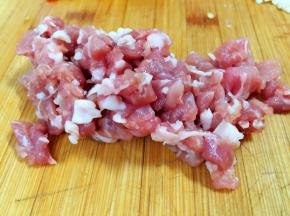 猪肉切丁