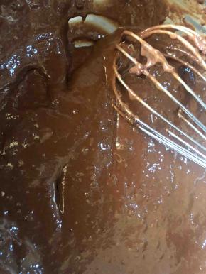 搅拌均匀，细腻流动的状态