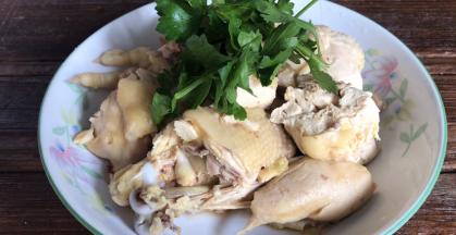 加点芹菜叶或者香菜