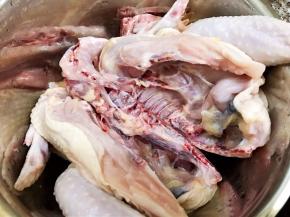 清远鸡一只清洗干净