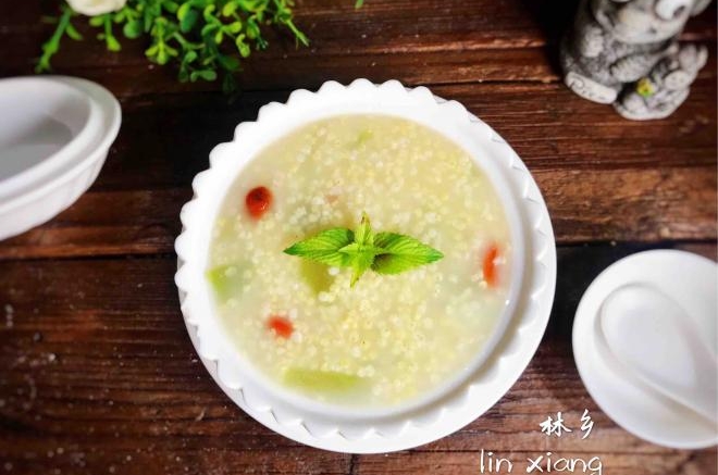 甜瓜小米粥