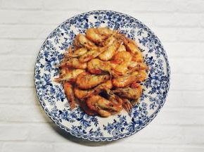 罗氏虾糅合了黄油和蒜汁的香气咬一口满口的浓浓香气