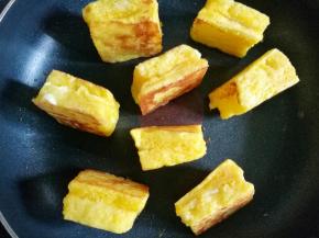 侧面也煎一下。