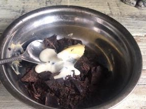 加入淡奶油和黄油